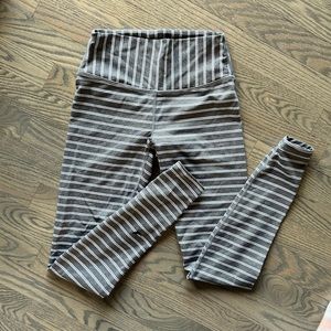 GLYDER Striped yoga Leggings
